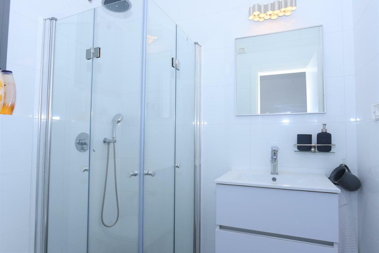 Aristone Luxury Apartment Tiberias Eksteriør bilde